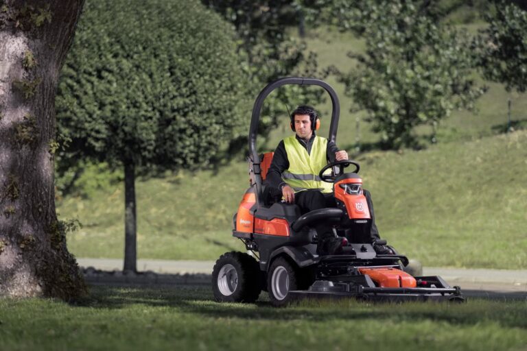 Husqvarna P 524X EFI Frontmäher — Sofort lieferbar | Dancover