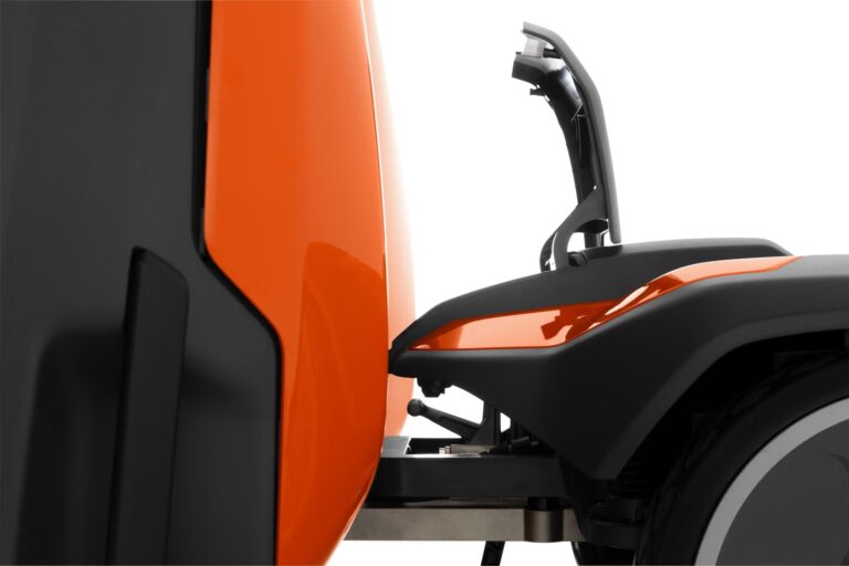Husqvarna CEORA 546 EPOS / RZ43M / CS4 — Sofort lieferbar | Dancover