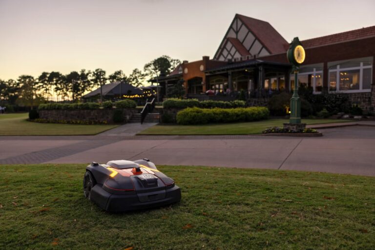 Husqvarna Automower 580L EPOS® — Sofort lieferbar | Dancover