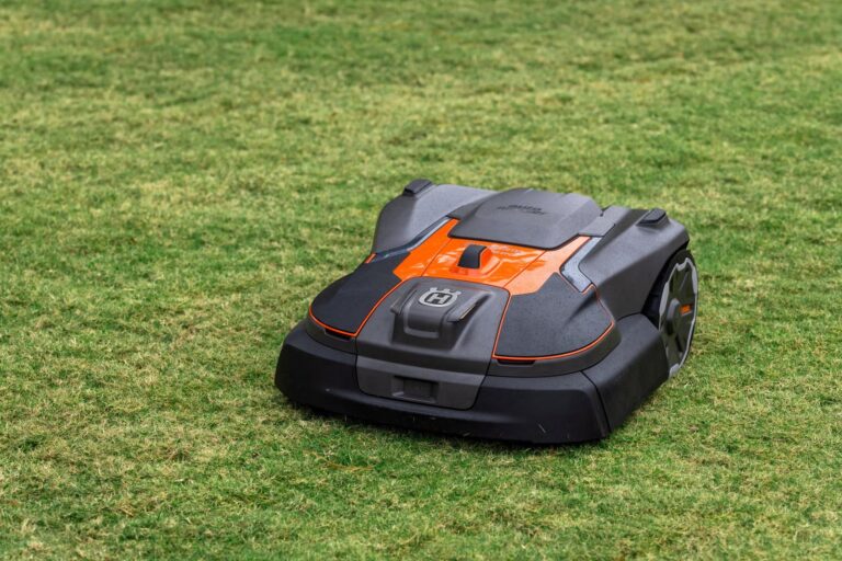 Husqvarna Automower 580L EPOS® — Sofort lieferbar | Dancover