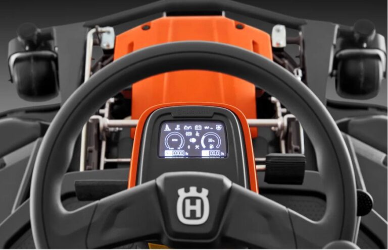 Husqvarna R 420TsX AWD — Combi 112 & Bürste | Dancover