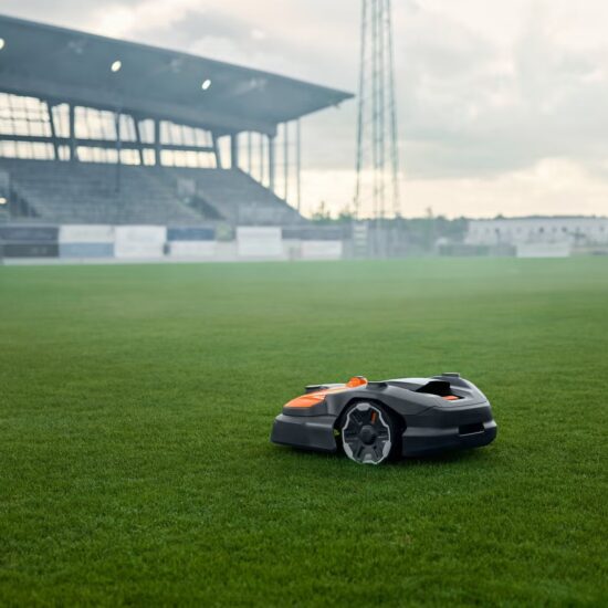 Husqvarna Automower 580 EPOS® — Sportrasen-Mähroboter | Dancover – Image 6