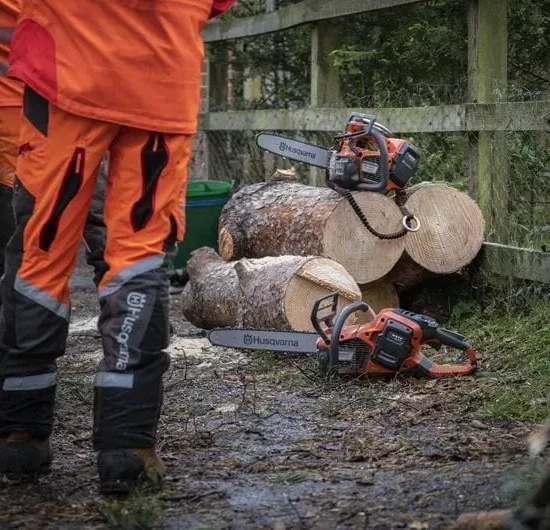 Husqvarna 540i XP® G – Profi-Akku-Kettensäge mit Griffheizung, Ölsensor, IPX4, SaveE™-Modus und Fleet Services™ – Image 3