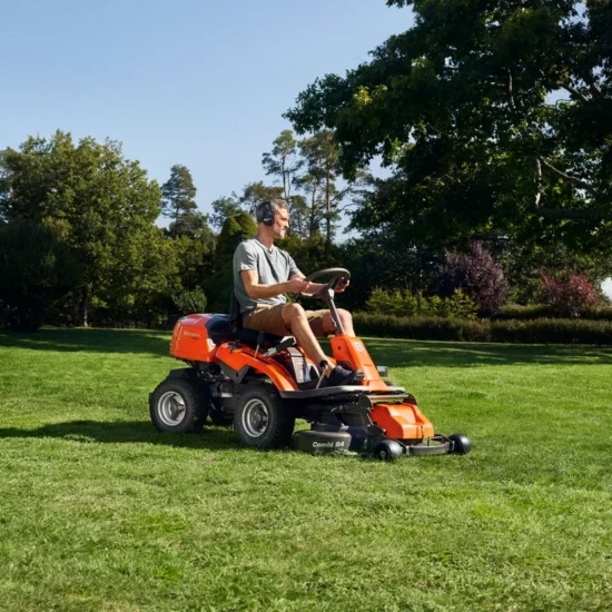 Husqvarna R 214T