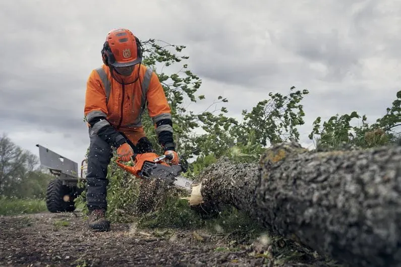 Husqvarna 540 XP Mark III Benzinsäge 40 cm³ – Leicht & Profi – Image 3