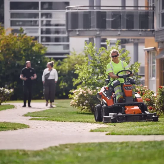 Husqvarna FM 410i Elektro-Frontmäher Profi AWD 9,6 kWh | Dancover – Image 7