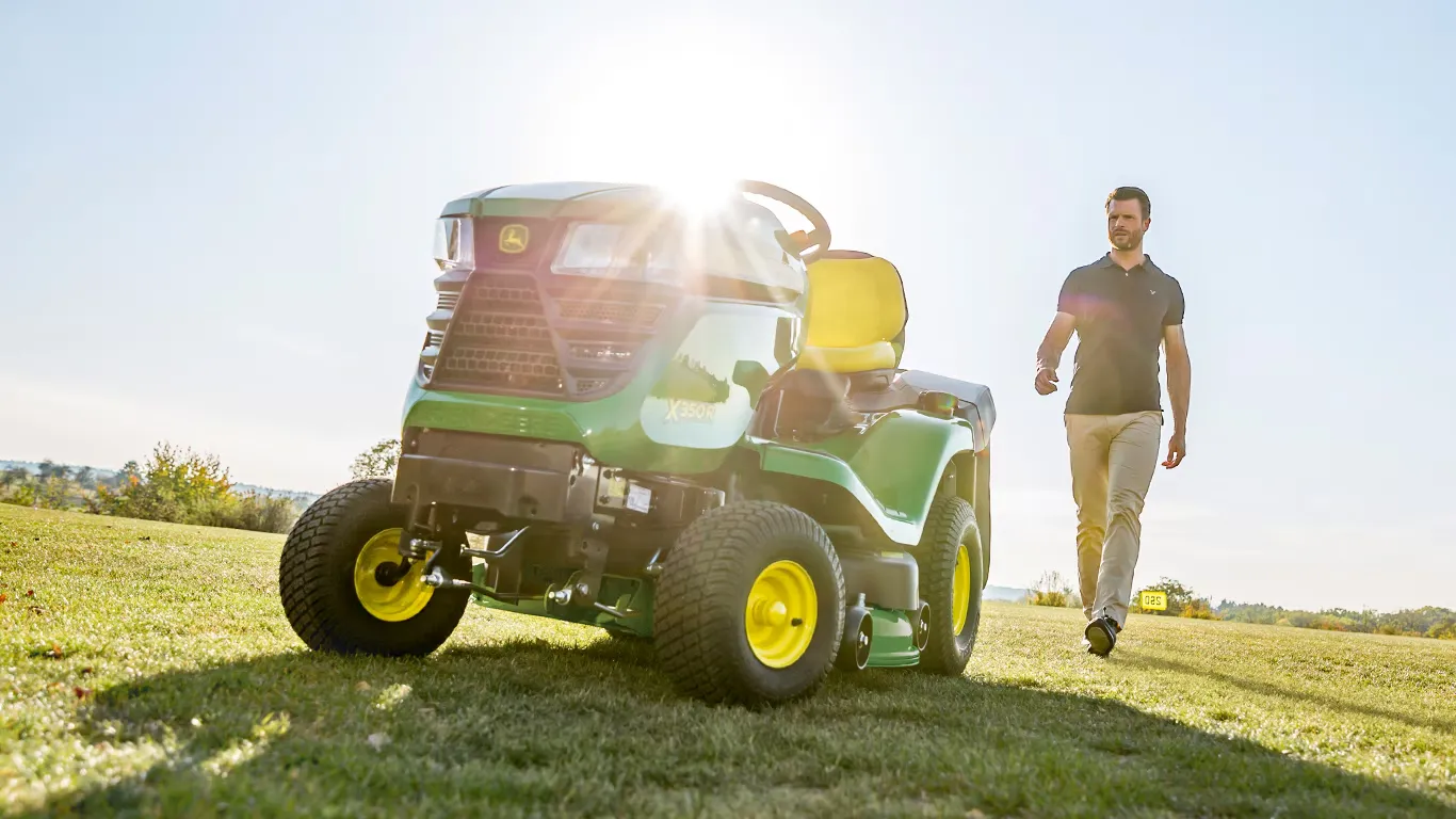 John Deere X350R Rasentraktor 107cm 300L Kawasaki V-Twin | Dancover – Image 4