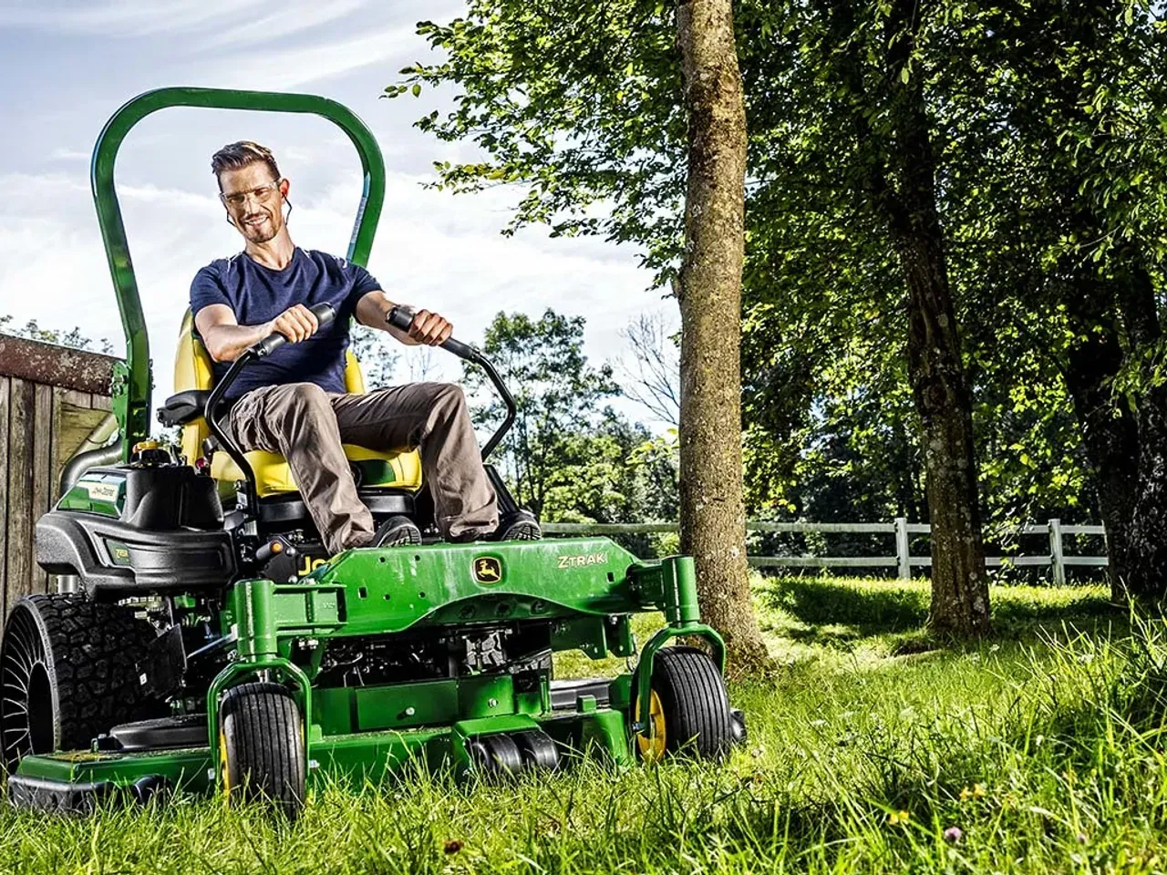 John Deere Z955R Profi Zero-Turn 137/152cm 25,6PS ZTrak | Dancover – Image 3