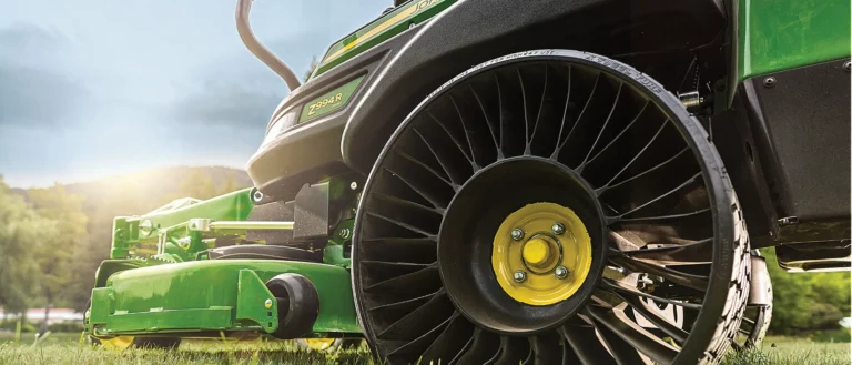 John Deere Z955R Profi Zero-Turn 137/152cm 25,6PS ZTrak | Dancover