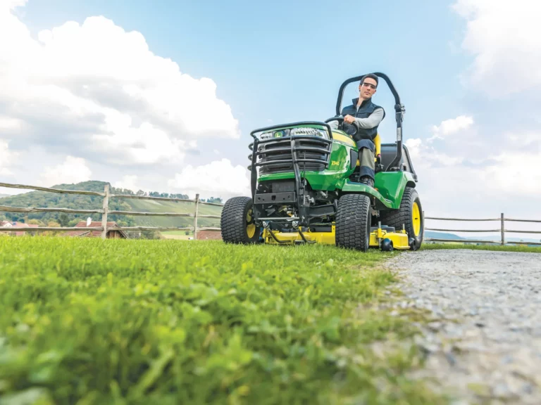 John Deere X940