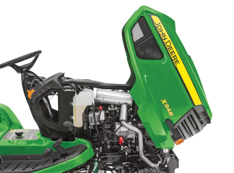 John Deere X948 Diesel-Gartentraktor 4WD 24,5PS AutoConnect | Dancover