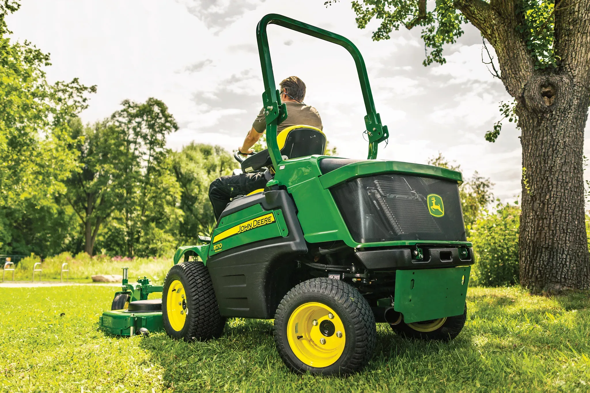John Deere 1550 TerrainCut Frontmäher Diesel 4WD | Dancover – Image 6